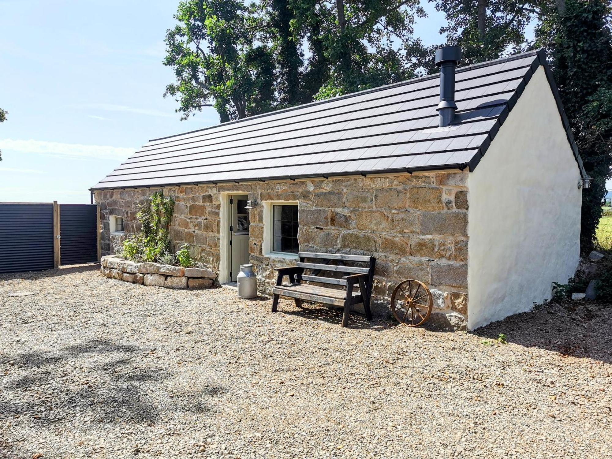 Villa Cosy Couples Retreat At The Coop With Hot Tub Kilkeel Exterior foto